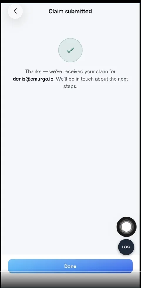 「Claim submitted（申請を受理）」確認画面。緑のチェックマーク